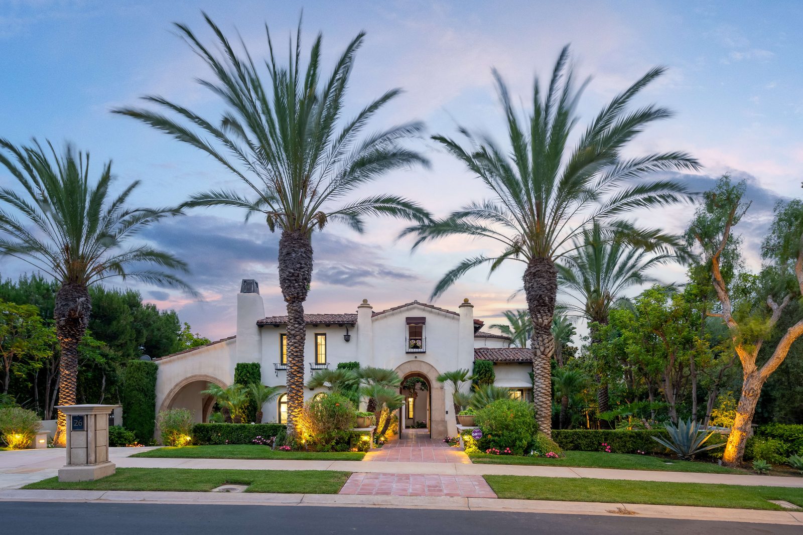 26 Fairway Point