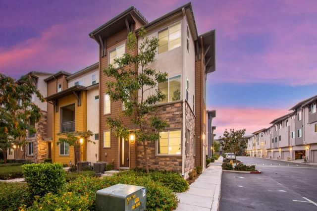 747 Savi Dr #104