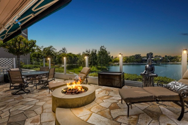 11 Lakefront